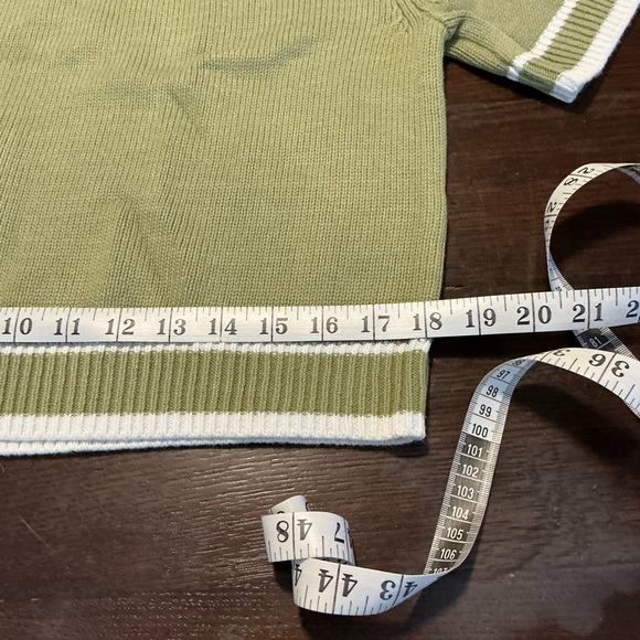 Abercrombie & Fitch Women's Olive Sweater with White Trim - Picture 7 of 10